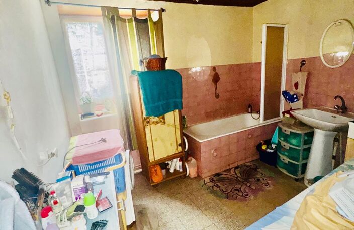 Maison avec fort potentiel , idéal projet de rénovation — photo 2