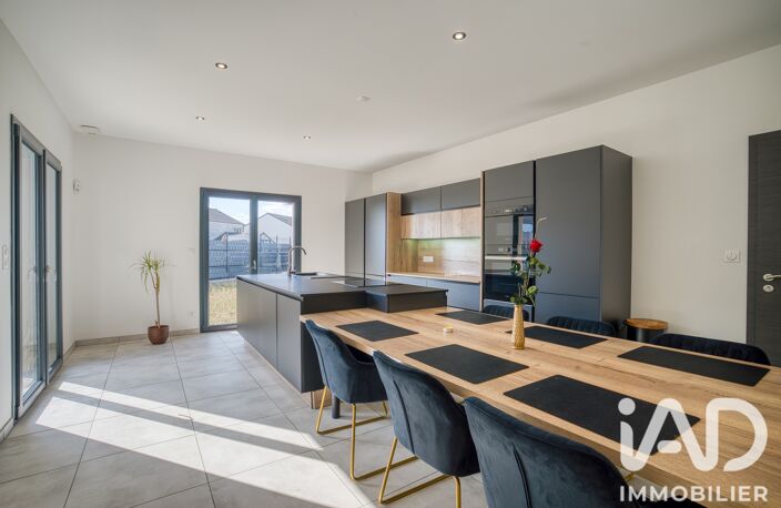 Vente Maison/villa 4 pièces — photo 2