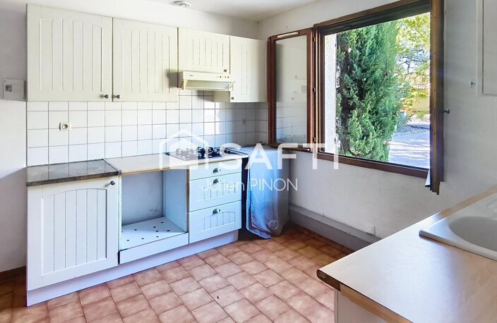 Maison de plain-pied  Saint-Saturnin-lès-Apt (84) — photo 5