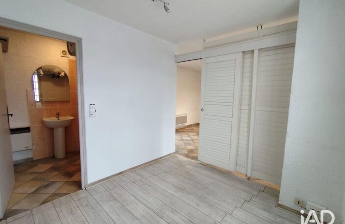Location Local d'activités 35 m&sup2; — photo 5