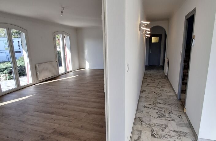 Vente Maison/villa 5 pièces — photo 2