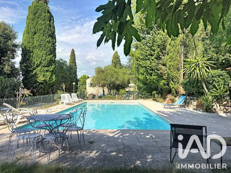 Vente Maison/villa 9 pièces — photo 1