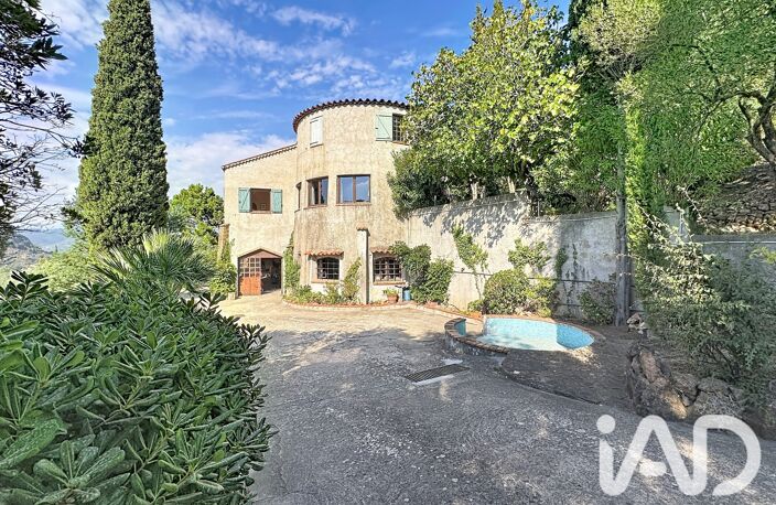 Vente Maison/villa 9 pièces — photo 2