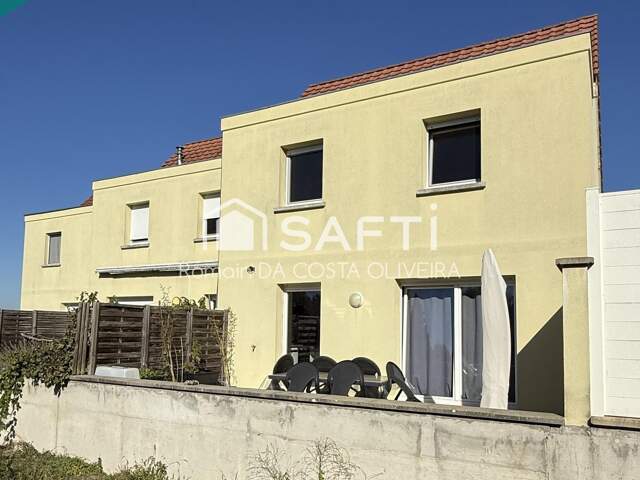 Superbe maison mitoyenne de 4 pièces avec une grande terrasse, un garage et deux places de stationnement ! — photo du bien