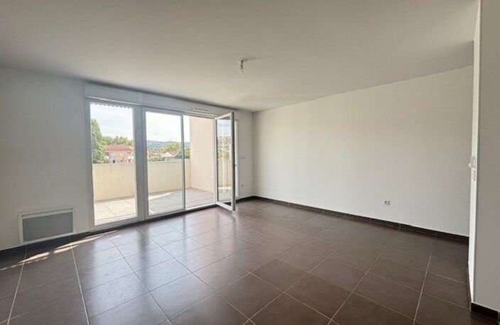 Résidence 2019, terrasse 10m2 - 2 places couvertes — photo 2