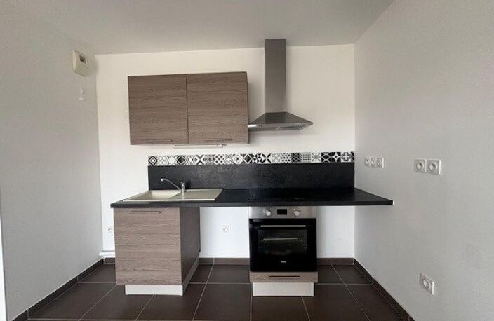 Résidence 2019, terrasse 10m2 - 2 places couvertes — photo 3