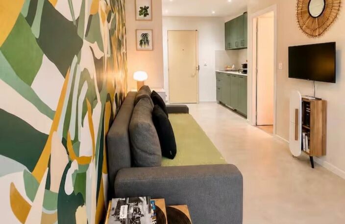 coup de cœur assuré pour ce superbe appartement, ou chaque détail a été pensé avec gout. Matériaux nobles, finitions soignées et élégantes. — photo 3