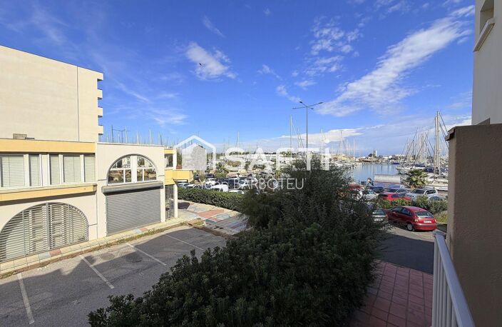 Studio meublé situé au Port — photo 2