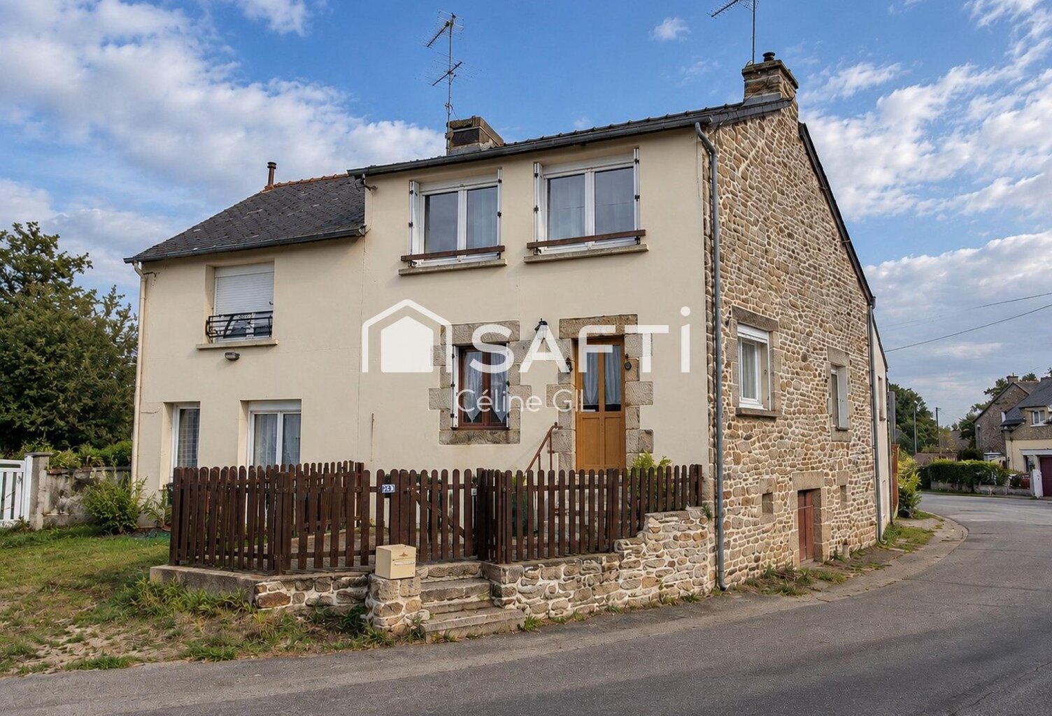 GUILLAC  MAISON EN PIERRE, 3 CHAMBRES, VIE DE PLAIN-PIED — photo 1