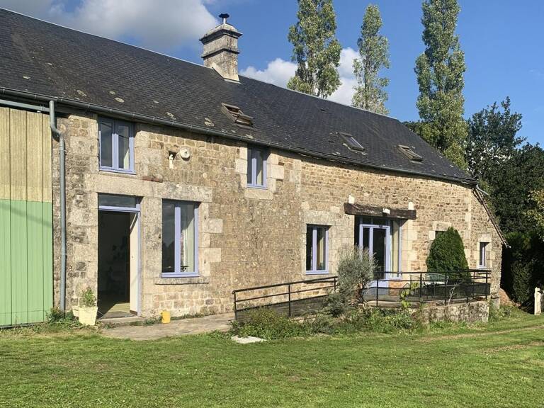 Maison en pierre lumineuse de 123 m²  Vie de plain-pied, bureau ou possibilité d'activité à domicile — photo 1