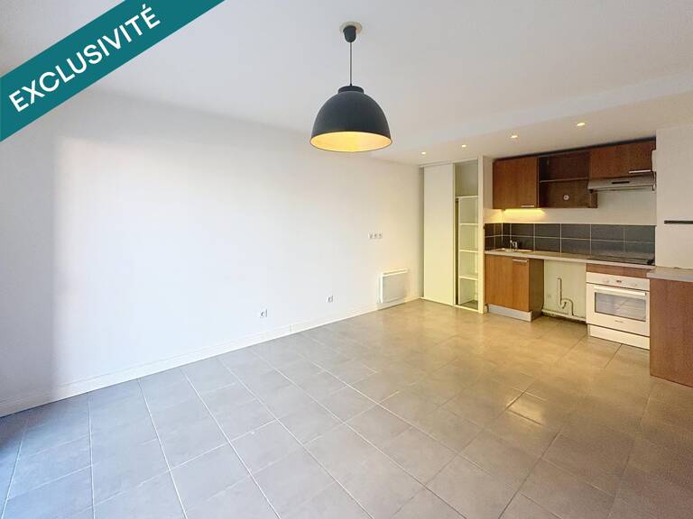 APPARTEMENT AU CALME, PROCHE DE TOUTES COMMODITES — photo 1