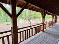 Magnifique maison en bois de 151 m2, en lisiére de forêt. — photo 4