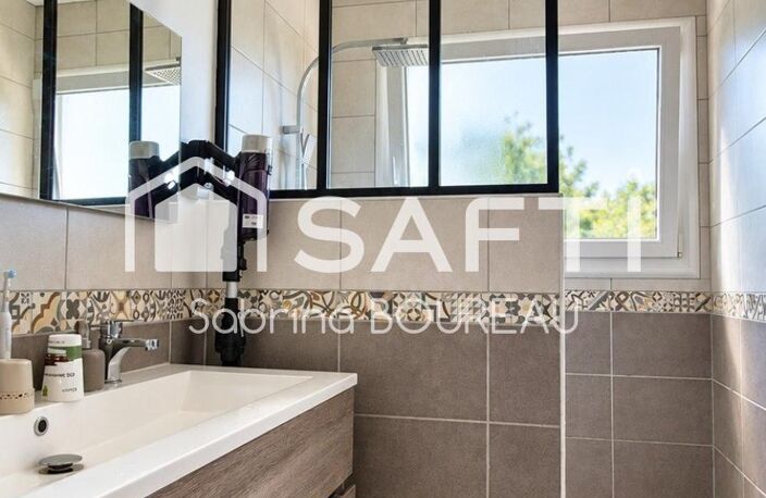 Maison familiale avec 3 chambres et piscine — photo 4