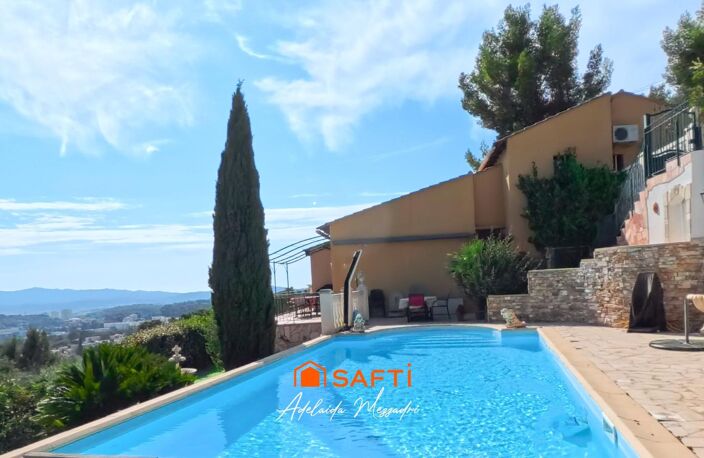 Villa avec piscine et vue panoramique mer — photo 2