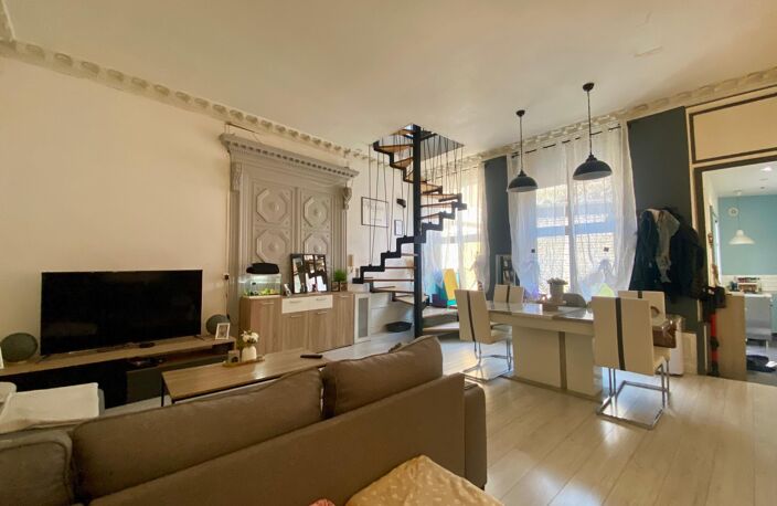 MAGNIFIQUE DUPLEX AVEC TERRASSE EN HYPER CENTRE — photo 3