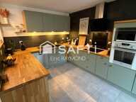 A VENDRE 210.000€ Maison de 85 m2, idéalement située à proximité du centre-ville et des commerces Elle offre 2 chambres, salon/salle à manger, cuisine — photo 4