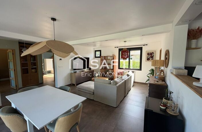 A VENDRE 210.000€ Maison de 85 m2, idéalement située à proximité du centre-ville et des commerces Elle offre 2 chambres, salon/salle à manger, cuisine — photo 5