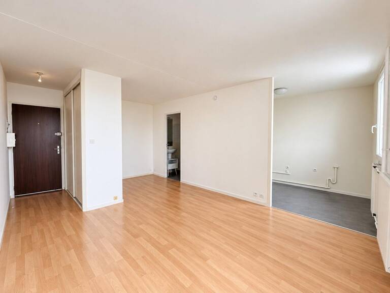 APPARTEMENT 1 PIECE 30m2 - Balcon + parking — photo 1