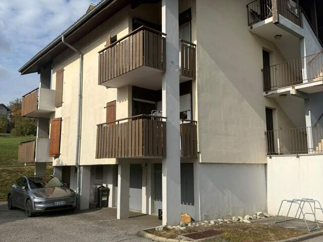 T4 avec Balcon et Garage Vue Montagnes à Groisy — photo du bien