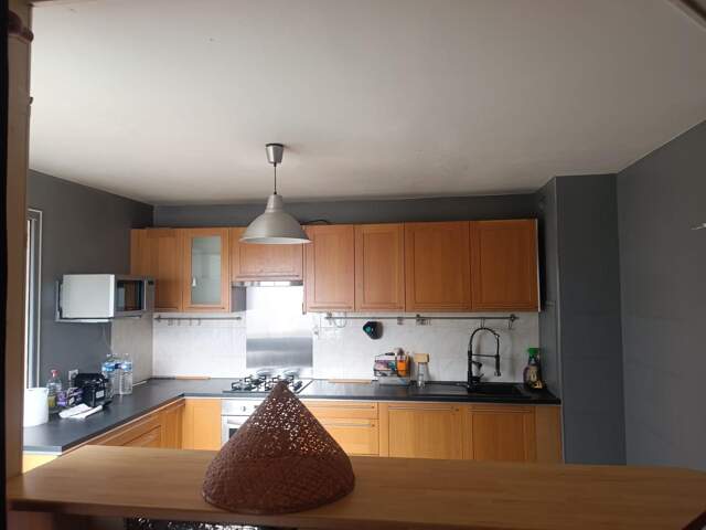 Bel appartement bien agencé avec balcon — photo du bien