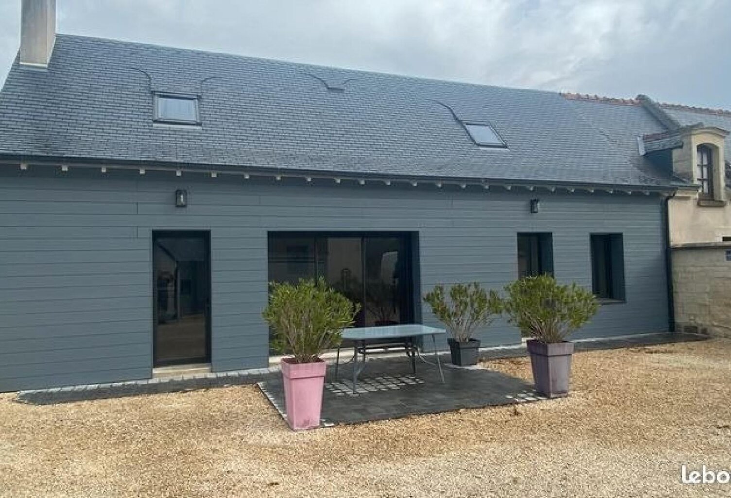 Maison en pierre avec grande dependance — photo 1