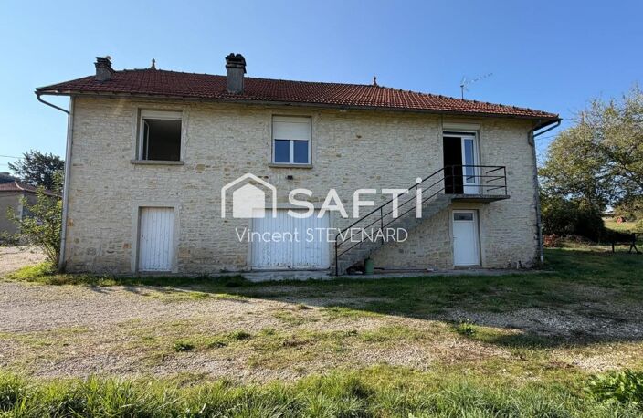 Maison avec sous-sol, dépendances et grand terrain à Luxé — photo 2