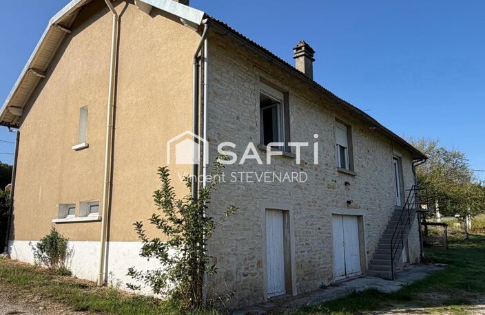 Maison avec sous-sol, dépendances et grand terrain à Luxé — photo 3