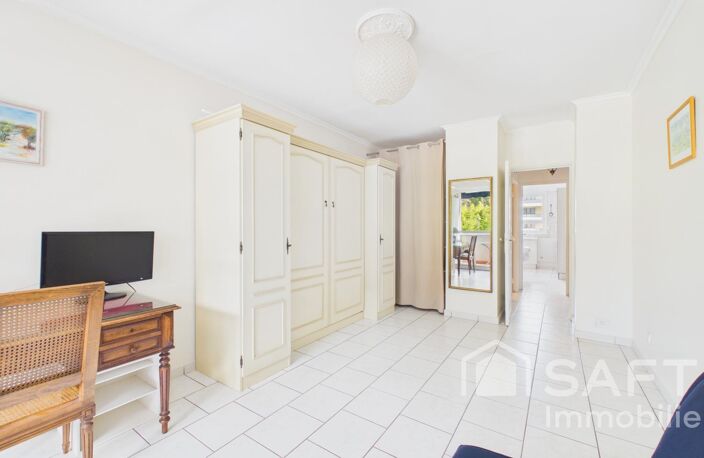 Pessac  Studio 33m² avec balcon, stationnement — photo 3