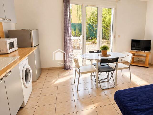 UN APPARTEMENT AVEC SON PROPRE JARDIN — photo du bien