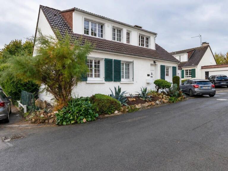 MAISON DANS UN DOMAINE SECURISE AU CALME — photo 1