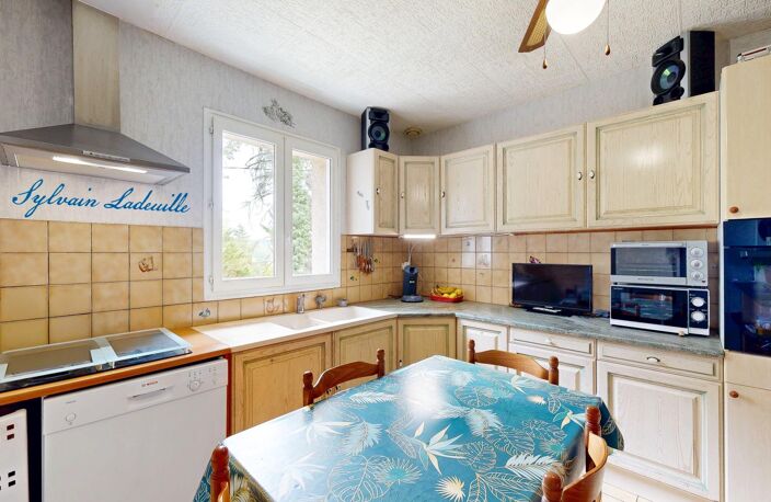 4 chambres et 2 130 m² dans un cadre préservé — photo 4