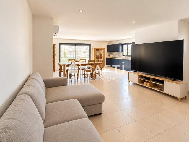 Maison T4 de plain pied - terrain piscinable de plus de 600 m² — photo du bien