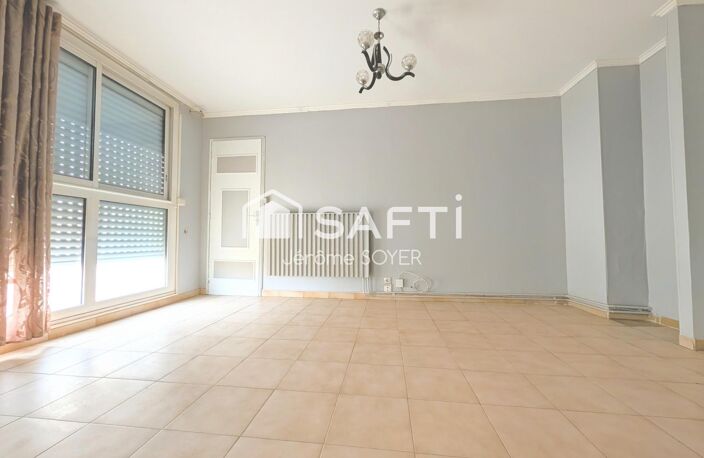 APPARTEMENT T4 AVEC BALCON, 3 CHAMBRES — photo 2