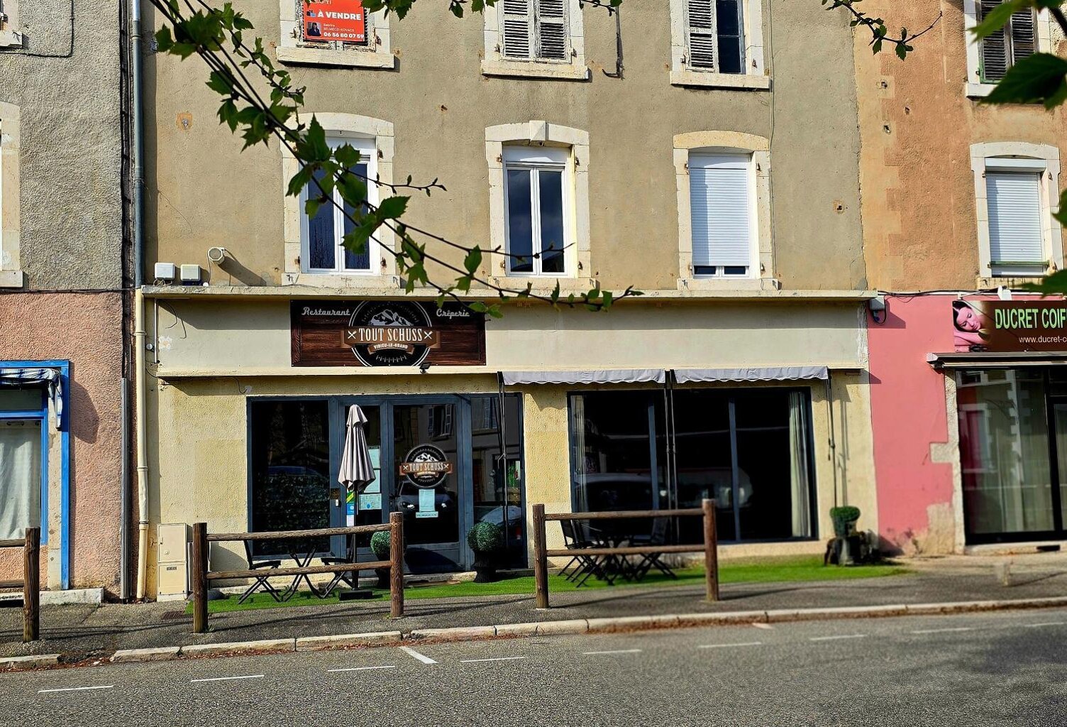 Immeuble de rapport , emplacement stratégique — photo 1