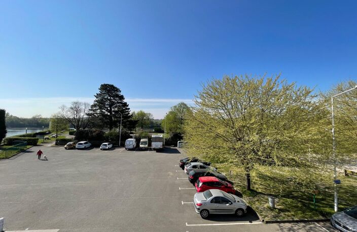 À  8 minutes du centre de Nantes  Appartement T3 avec Vue sur Loire ( 7 210 € de rapport/an) — photo 2