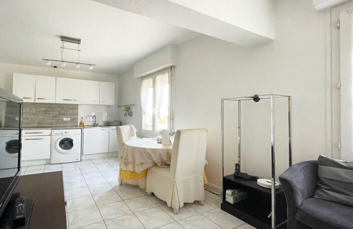 À  8 minutes du centre de Nantes  Appartement T3 avec Vue sur Loire ( 7 210 € de rapport/an) — photo 3