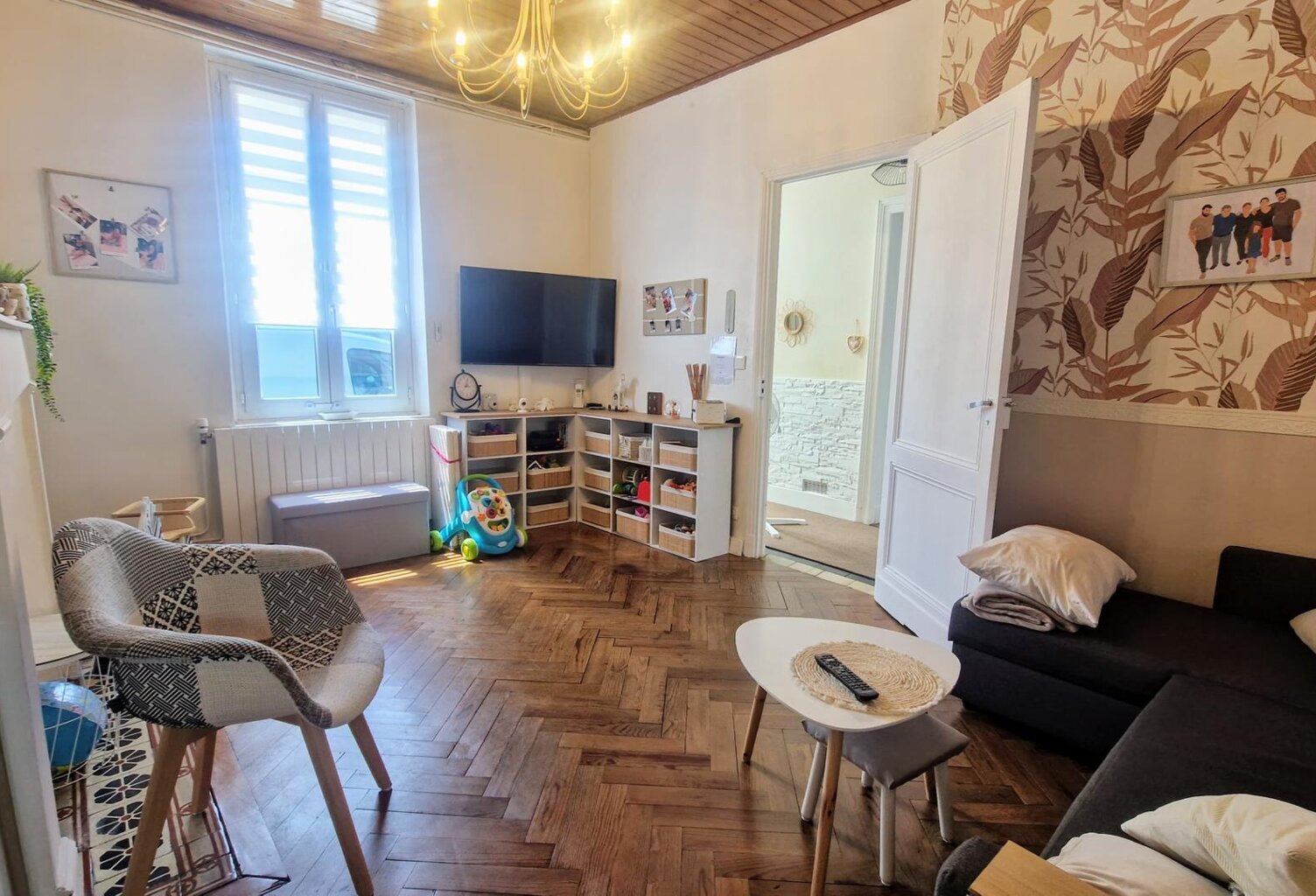 Maison de ville avec extérieur et garage — photo 1