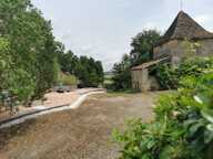 Maison en pierre à fort potentiel en position dominante sur les hauteurs du Pergain-Taillac. — photo 2