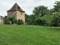 Maison en pierre à fort potentiel en position dominante sur les hauteurs du Pergain-Taillac. — photo 4