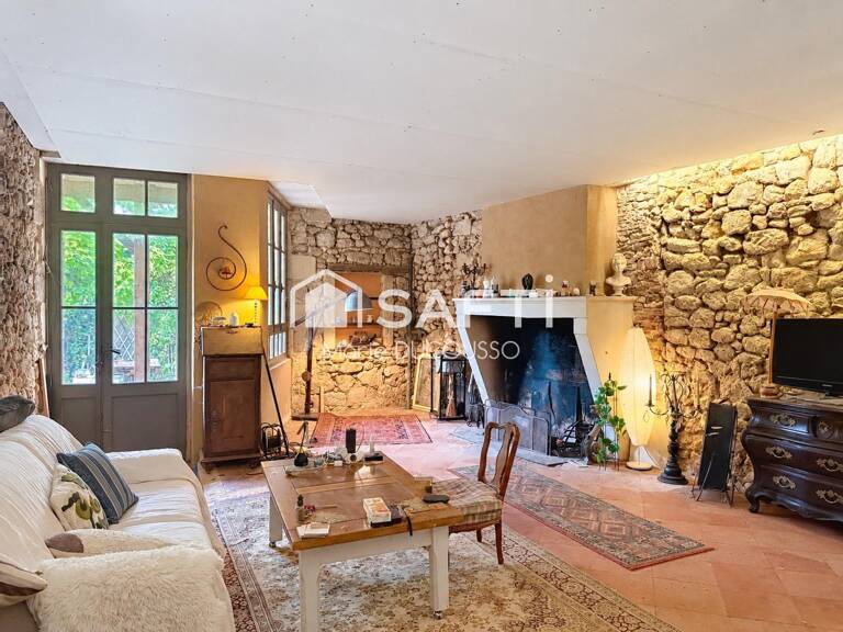 Maison de charme à réinventer à Gensac — photo 1
