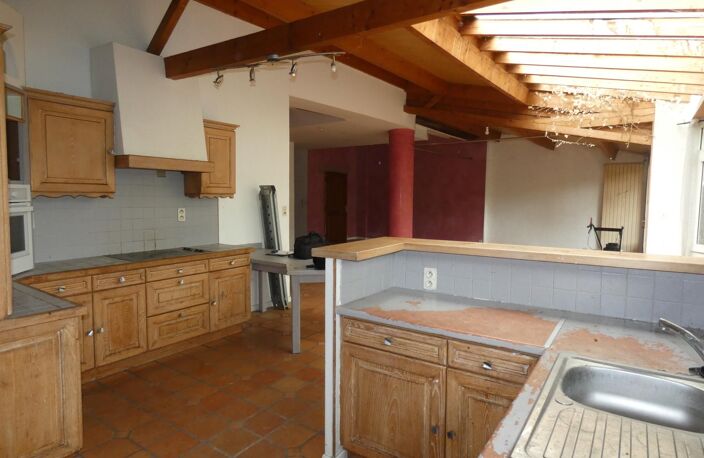 UN BIEN, PLUSIEURS PROJETS  233 m² HABITABLES + LOCAL DE 93 m²  PARCELLE 960 m² — photo 4