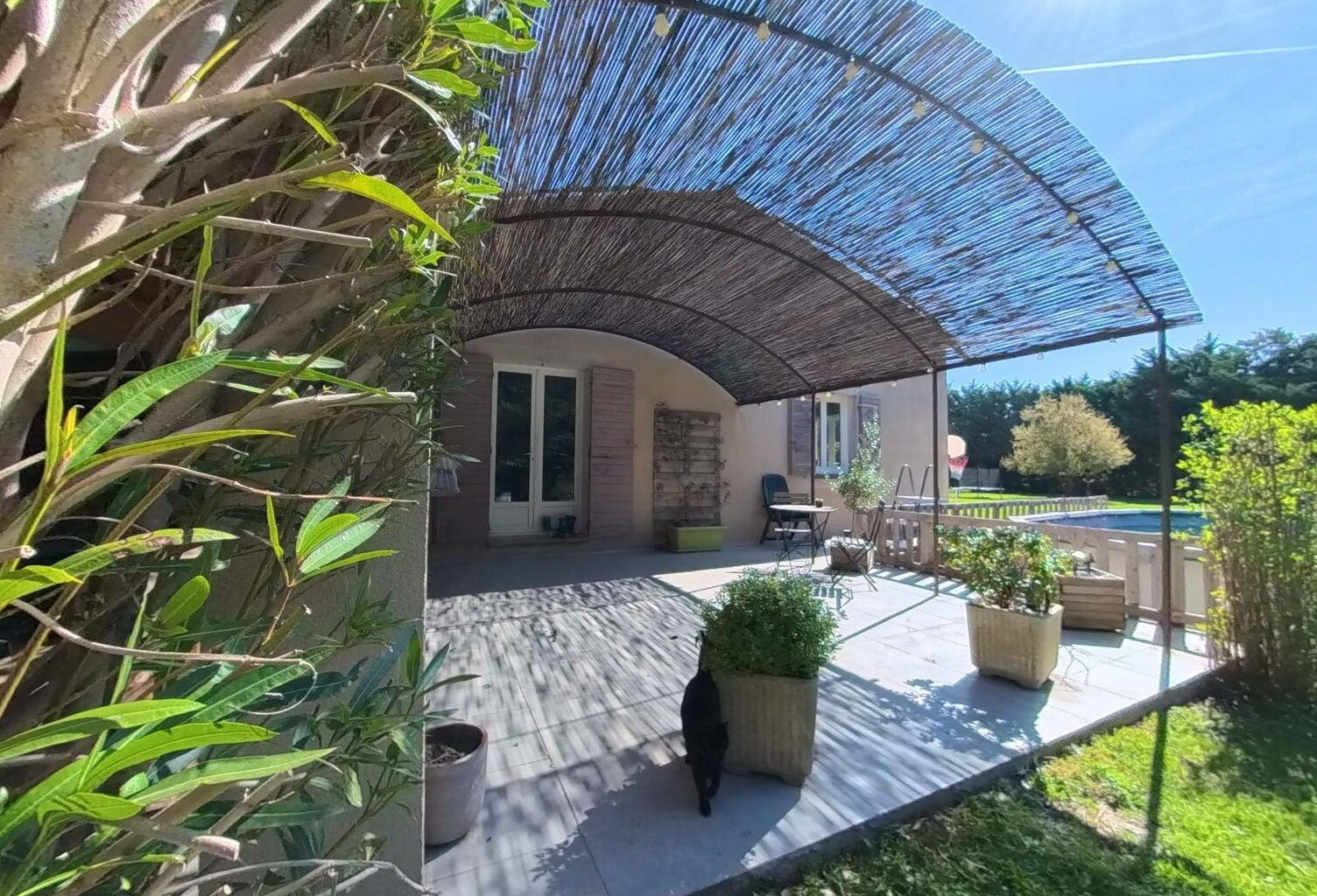 Pernes Les Fontaines, l'espace en toute sereinité — photo 1