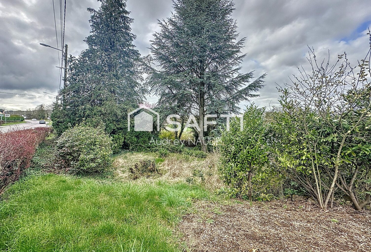 Grand terrain constructible — photo 1