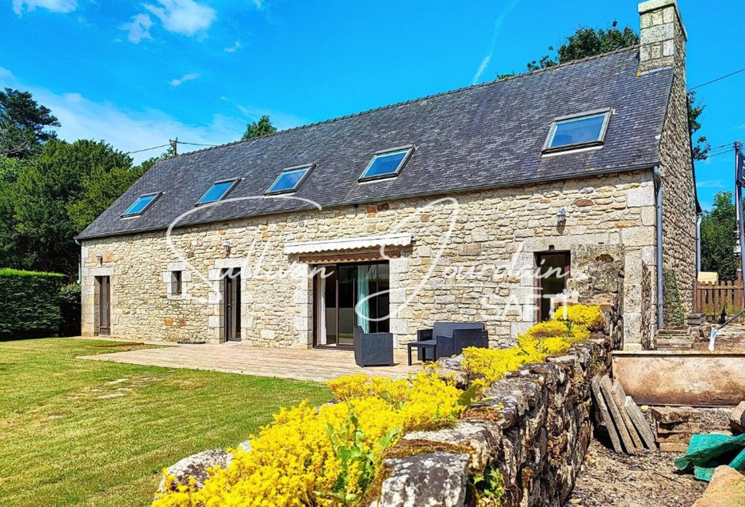 Charmante maison en pierre de 143 m² au calme. — photo 1