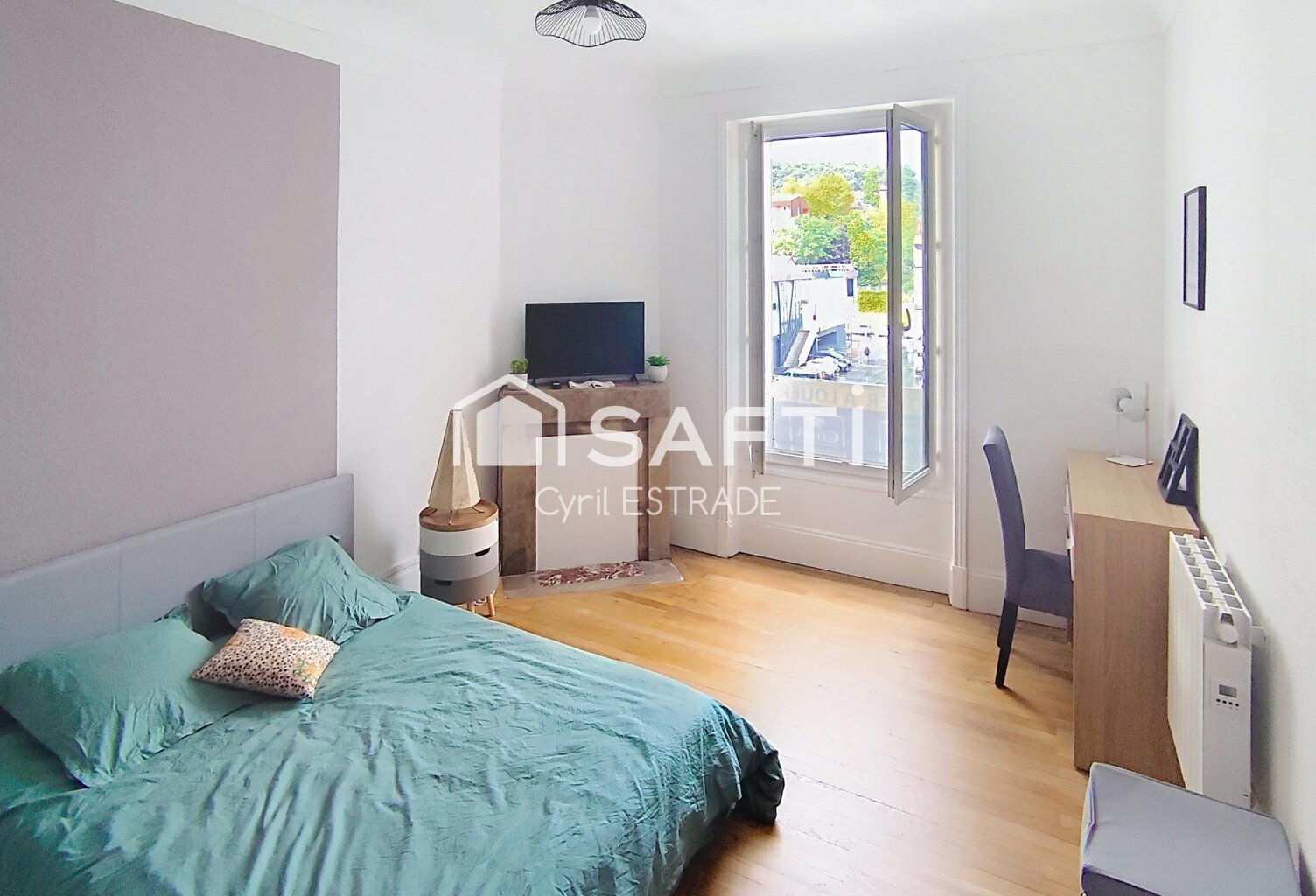 Investissement  98 m², 4 chambres, vendu meublé — photo 1