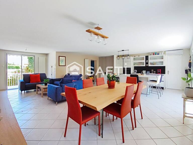Maison familiale avec piscine jardin paysagé sans vis-à-vis — photo 1