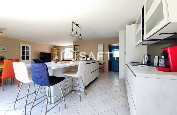 Maison familiale avec piscine jardin paysagé sans vis-à-vis — photo 4