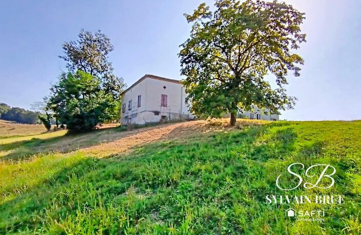 Corps de ferme à restaurer sur 2650m² de terrain — photo 2
