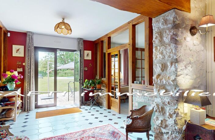 Propriété  à 1 heure de PARIS : 335m2 habitables, 6/7 chambres, piscine, dépendances, parc de 5783m2 + projet d'aménagement sur encore 300m2. — photo 4