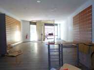 Local commercial — photo 2